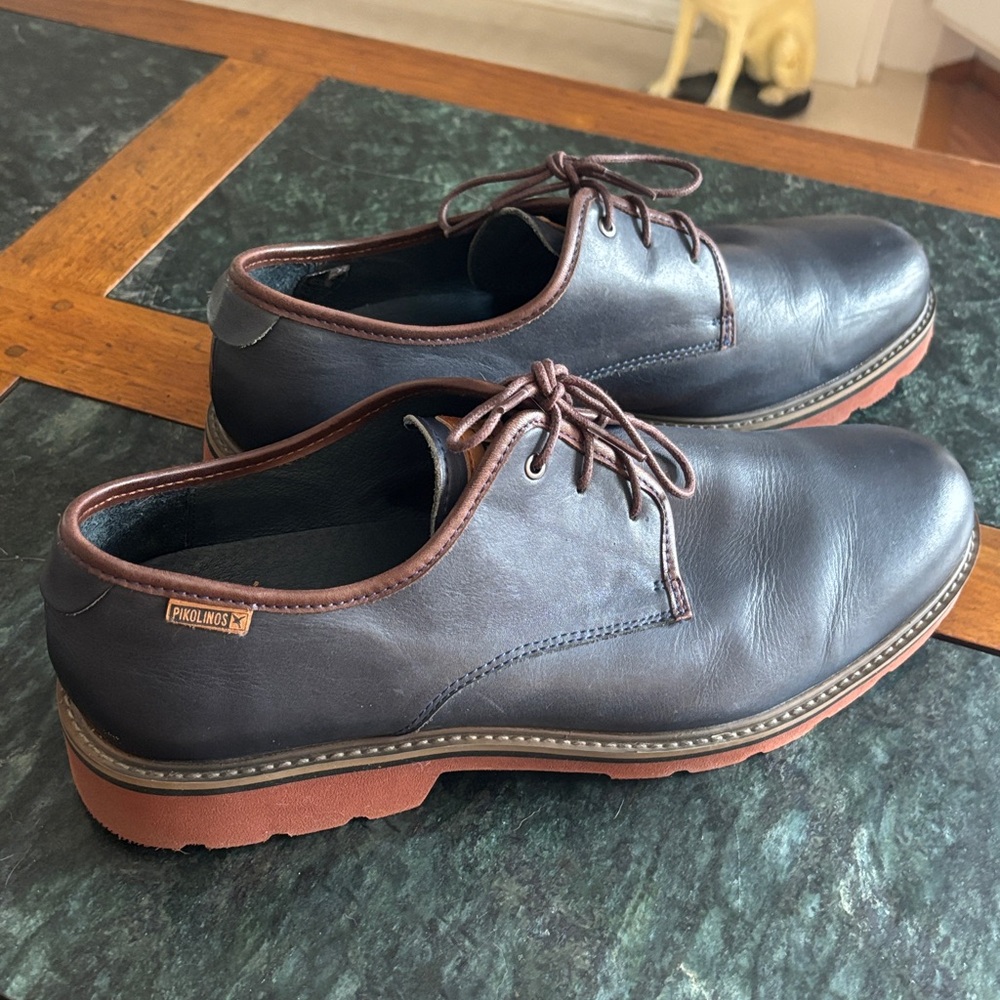 Pikolinos Blue Oxford Shoes with Lace-Up Design